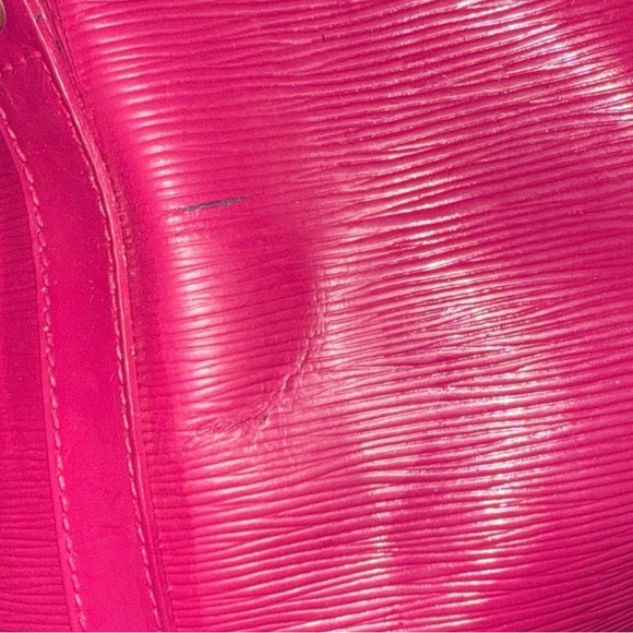 Authentic Repainted LV Epi Petit Noe Leather Raspberry Shoulder bag w/cardholder - Picture 5 of 6